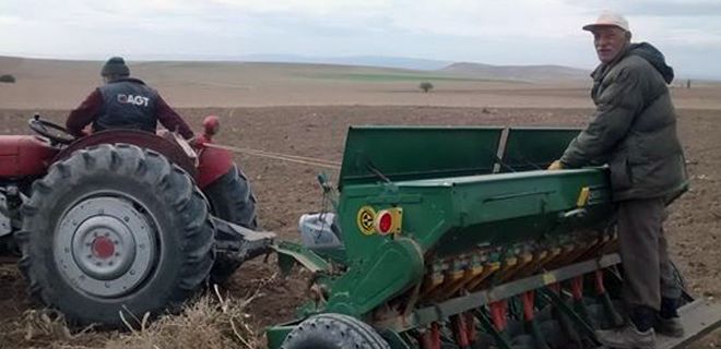 Hububat ekimi sürüyor