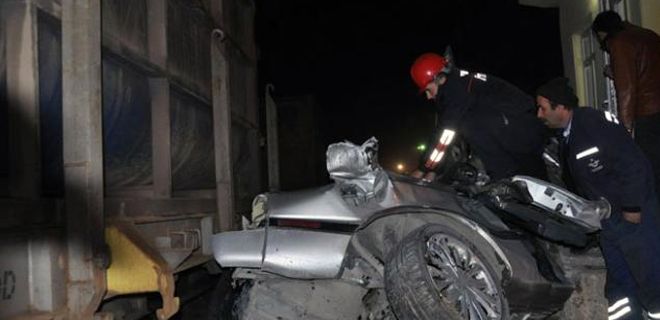 Tren otomobili biçti