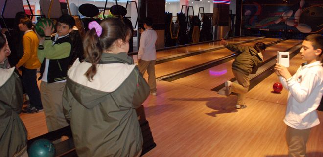 Yakamoz Koleji bowlingle stres attı