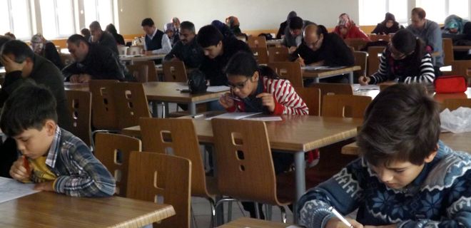 Biz  Ailece Kitap Okuyoruz