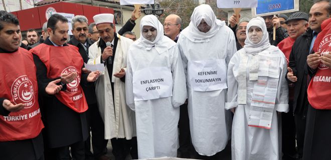 Memuru diri diri toprağa gömdüler
