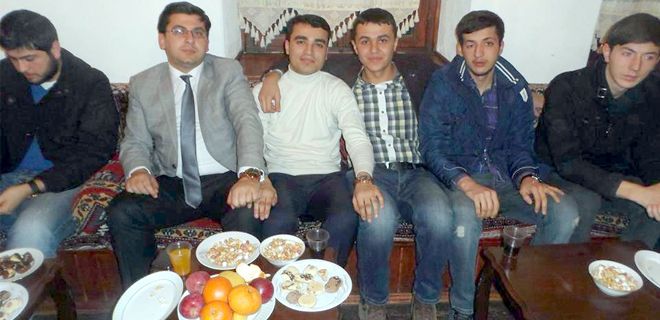 Ak Gençlik Taş Mektep