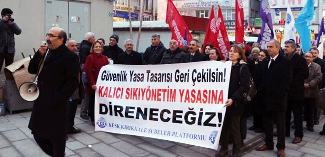 Polis, AKP önünde açıklama yapılmasına izin vermedi
