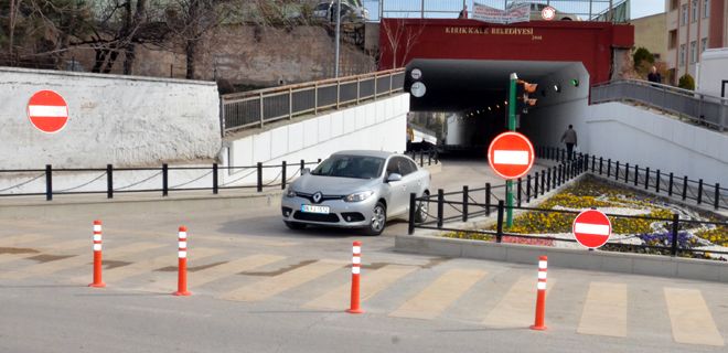 Baks geçit tek yönlü trafiğe açıldı