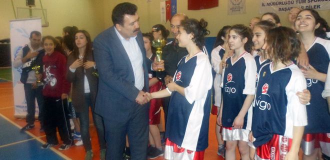 Geleceğimiz gençlere emanet