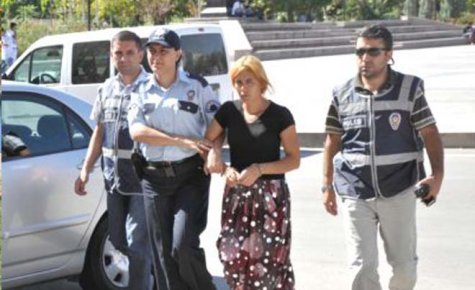 ALTIN HIRSIZI YAKALANDI