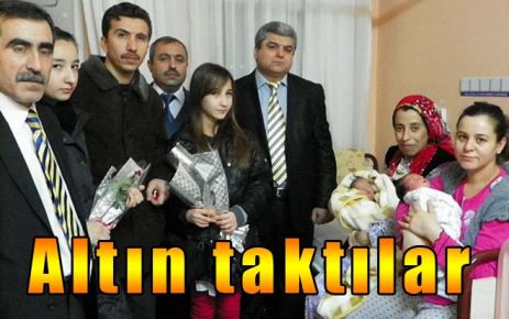 Altın taktılar