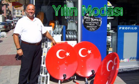 AY YILDIZLI ÇANAK ANTENLER KAPIŞILIYOR