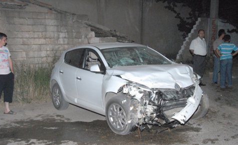 BAHŞILI?DA KAZA: 4 YARALI