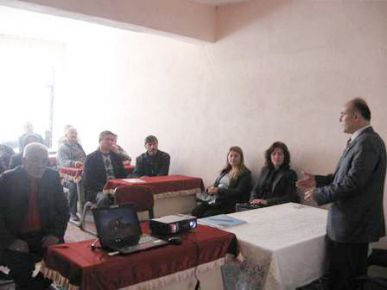 Çiftçi toplantıları tüm hızıyla devam ediyor