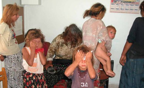 DİLENCİLER ?TATLI DİLLE? KANDIRIYOR