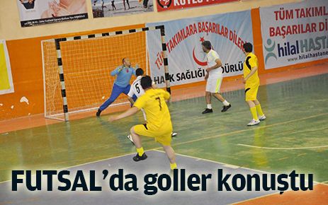 Futsal`da goller konuştu