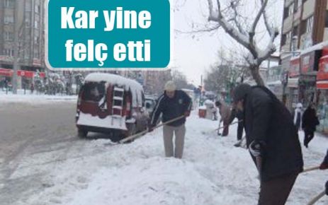 Kar yine felç etti