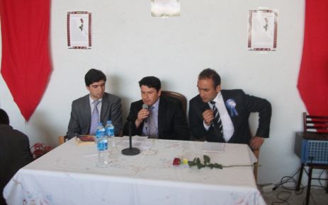 Kardeşlik ahlakını yaşamalıyız