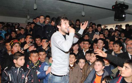 Kuzucu hayranları ile buluştu 
