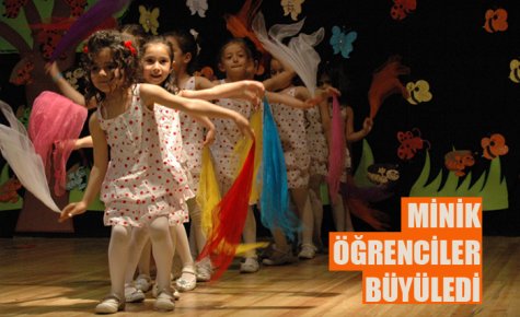 MİNİK ÖĞRENCİLER BÜYÜLEDİ