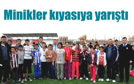 Minikler Kıyasıya Yarıştı