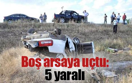 Otomobil boş arsaya uçtu 