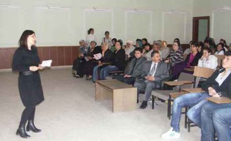 POLİS ARACININ IŞIĞI BİLE GÜVENLİĞİN SEMBOLÜDÜR
