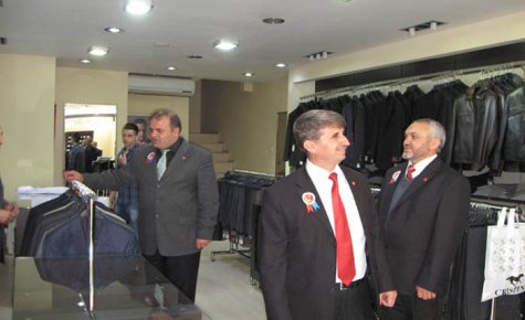 SAADETLİ ADAYLAR SAHAYA İNDİ