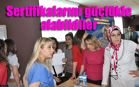 Sertifikalarını güçlükle aldılar