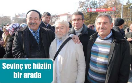 Sevinç ve hüzün bir arada