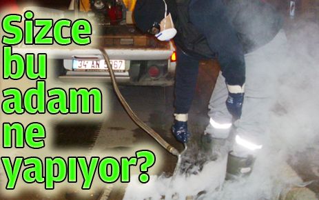 Sizce bu adam ne yapıyor?