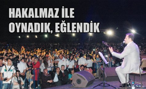 ÜNİVERSİTEDE HAKALMAZ COŞKUSU