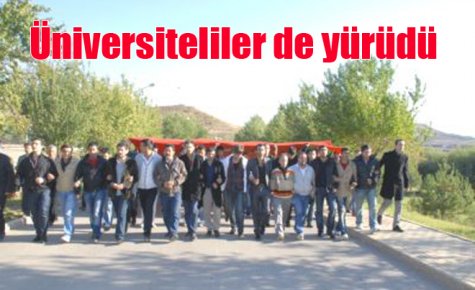 Üniversiteliler de yürüdü