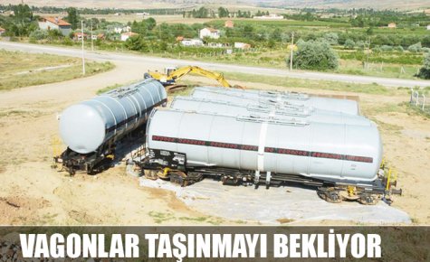 VAGONLAR TAŞINMAYI BEKLİYOR