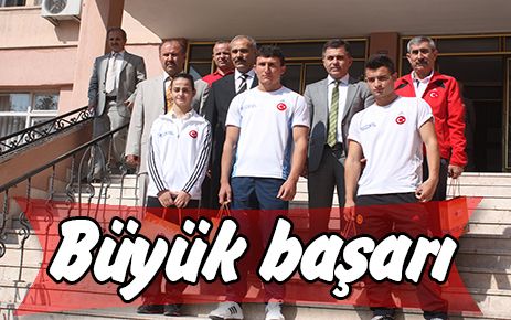 Yasemin dünyayı kaldırdı