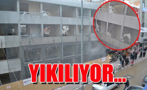 YIKILIYOR
